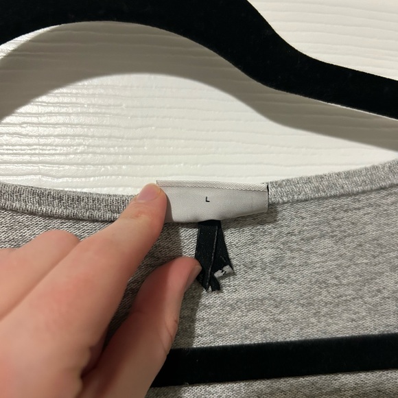 Cross Over Sweater - Picture 2 of 2